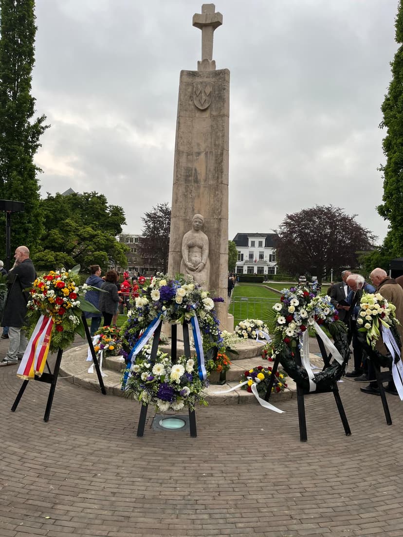Dodenherdenking in Almelo